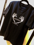 【チャリティー企画商品】【ネクロマンス NECROMANCE】 ハートボーンハンド Ｔシャツ 〈黒/Black/ブラック〉 Heart Bone hand T-Shirt 骸骨