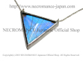 【ネクロマンス NECROMANCE】リアルバタフライウィングトライアングルネックレス Real Butterfly Wing Triangle Necklace ＜スルコウスキーモルフォ＞ 蝶々 羽