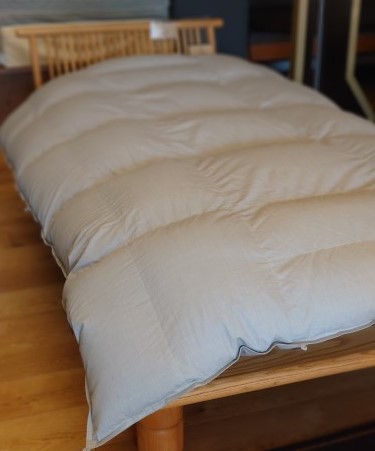 アトピー ハウスダストアレルギー 汗かきの方に特にオススメ ゴアテックスの技術を使用した羽毛布団 ロイヤルスター羽毛布団 ポーランド産マザーグース95 ウールゴア羽毛掛けふとん 西川