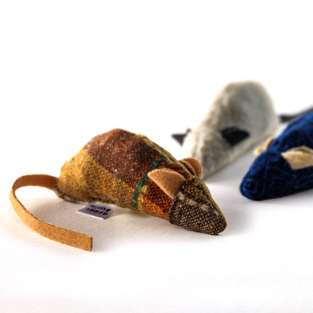 猫のねずみおもちゃ　尾州はぎれ