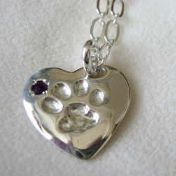 XIN COSUGUI　肉球　ペンダント　パープル