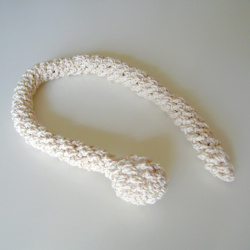 猫のへびおもちゃ