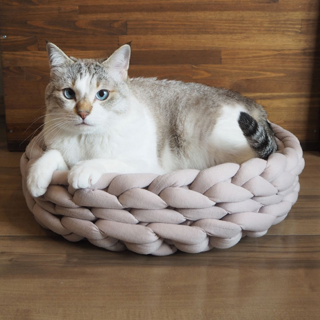 チャンキーニットベッド｜猫用品店nekomono（ねこもの）
