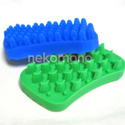 猫にやさしいラバーブラシ