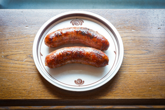 ジューシー荒挽き極太ソーセージ “ブラートヴルスト” 2本入り