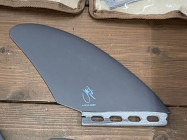 True Ames * Jeff McCallum New Twin Keel Fin * 5.00