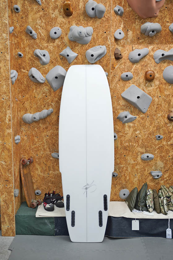 極美品 McCallum 5'7 シングル ツインフィン 極美品 McCallum 5'7 シングル