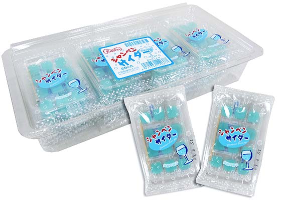 【駄菓子のまとめ買い・グミ・お餅系の駄菓子】 共親 サイダー餅 （20個入）