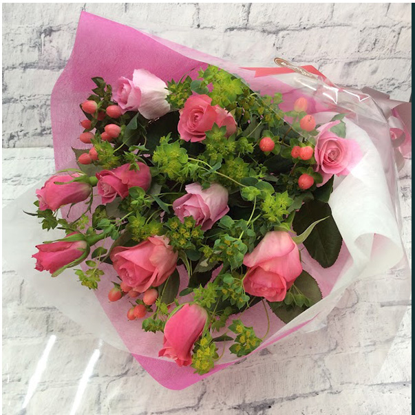 花束ワンサイド4400円A（生花）　送料込み！