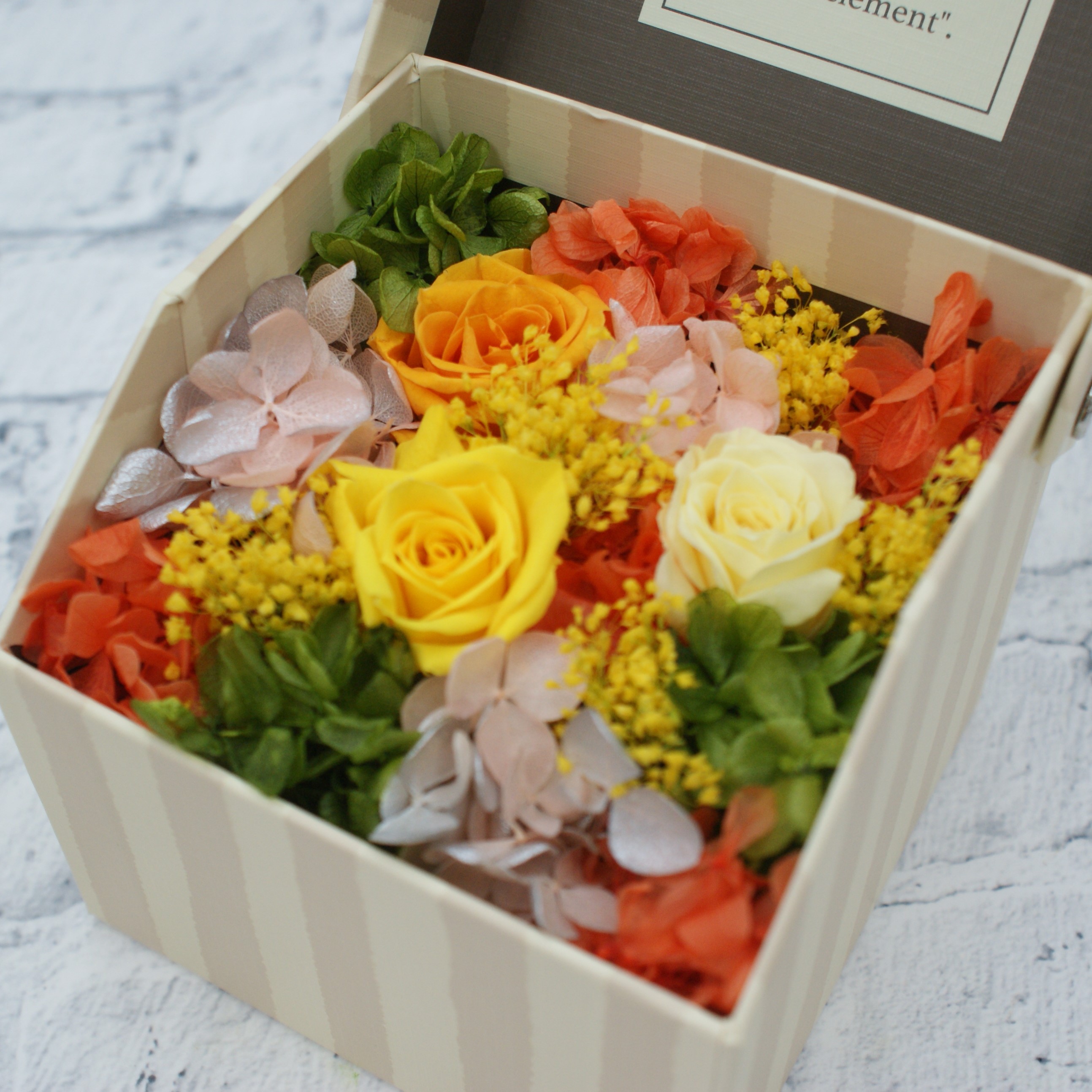 プリザーブドフラワー箱入り（黄色・オレンジ）◆508-07　送料込！