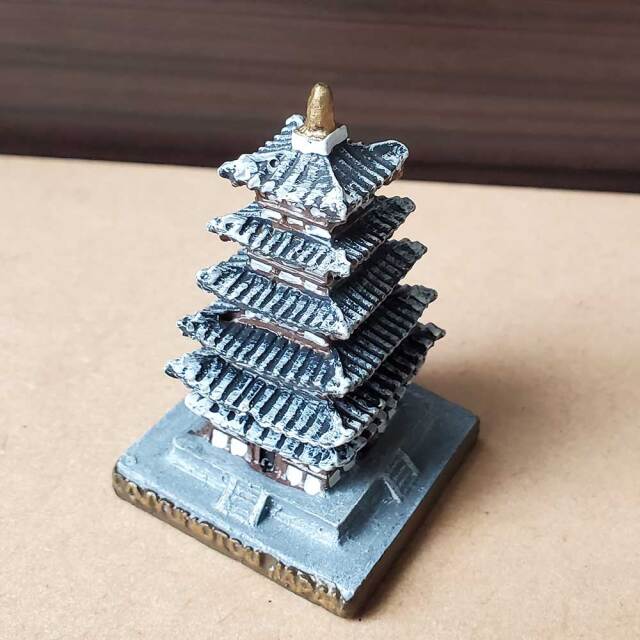 あなただけの世界をどうぞ【ミニチュア 五重塔（ごじゅうのとう