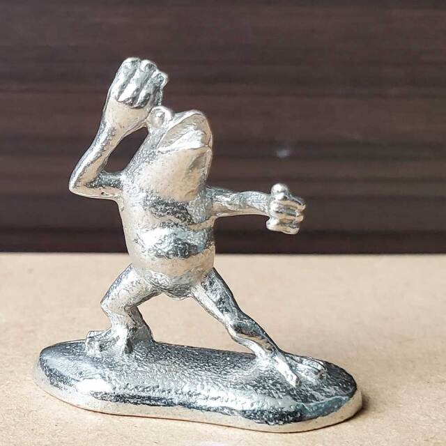 エナメル装飾のダンス彫刻 イスラエル製 錫製 ミニチュア 鳥獣戯画 カエル（蛙）】かえる 枯山水 苔盆栽 苔