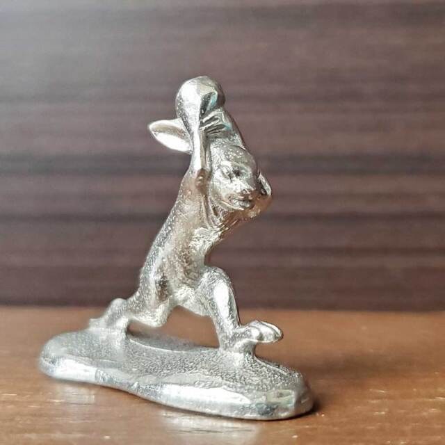 ウサギ　錫