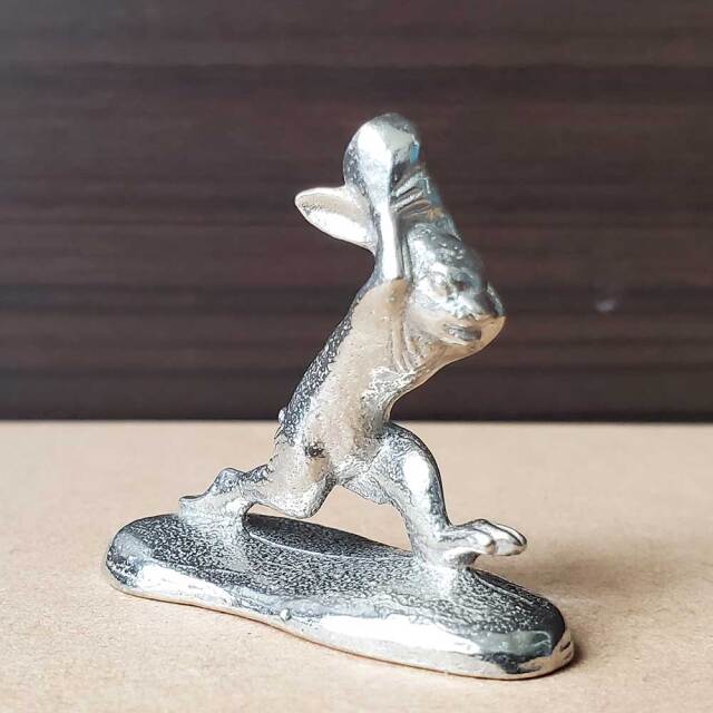 ウサギ　錫