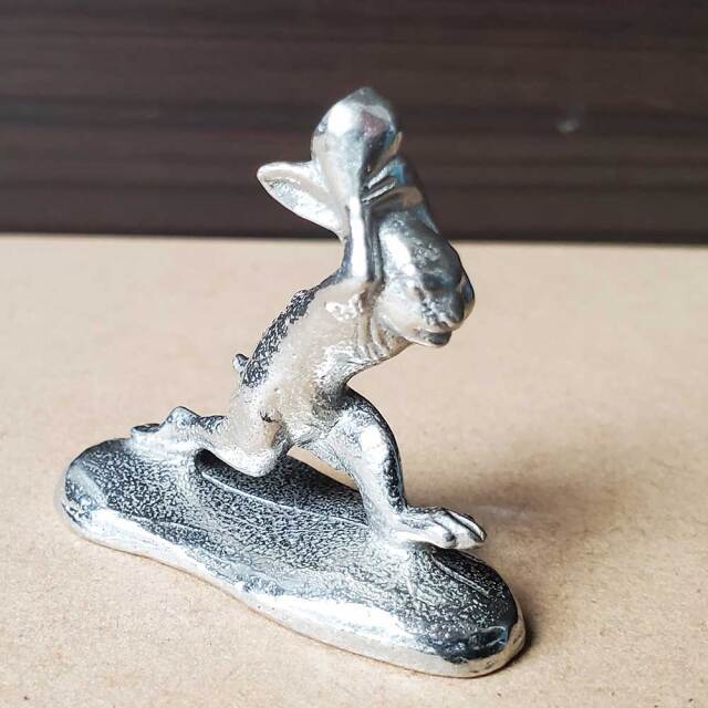 ウサギ　錫