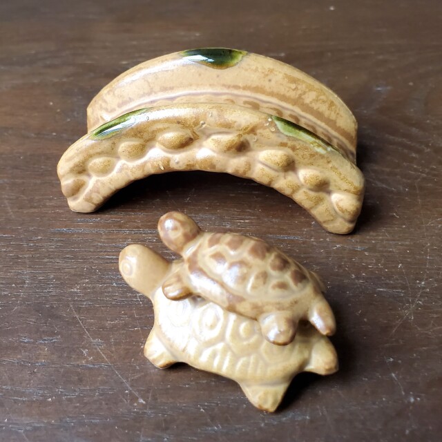 とある神社にある池の風景