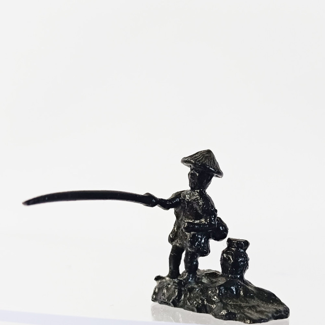 N9522【アンティーク】鋳銅 釣人 銘あり N9522【アンティーク】鋳銅