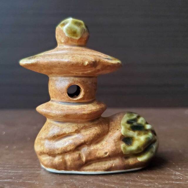 あなただけの世界をどうぞ【ミニチュア 岩付トウロウ（いわつきとう