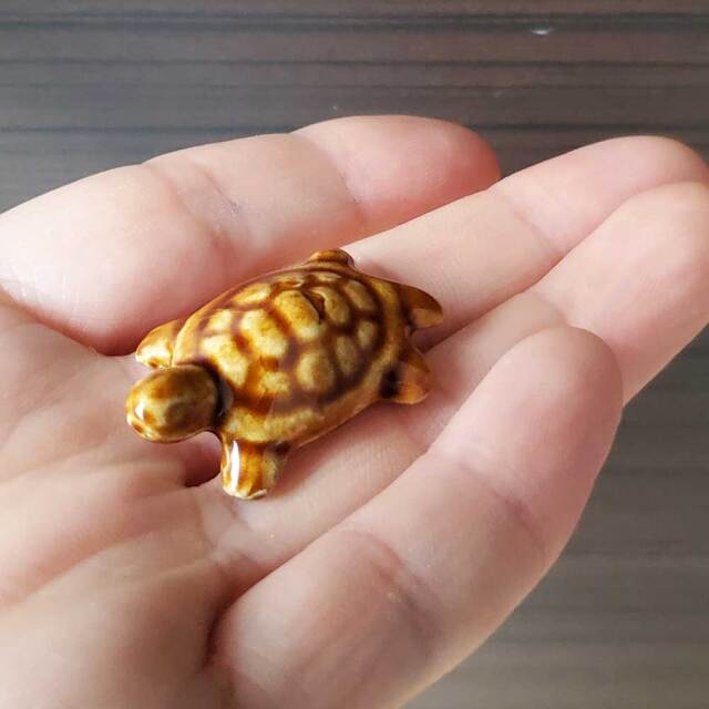添配や盆景に【ミニチュア 茶亀（ちゃがめ） 幅3．5cm】かめ カメ