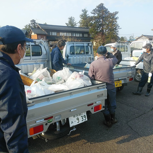 村民総出でクリーンデイ