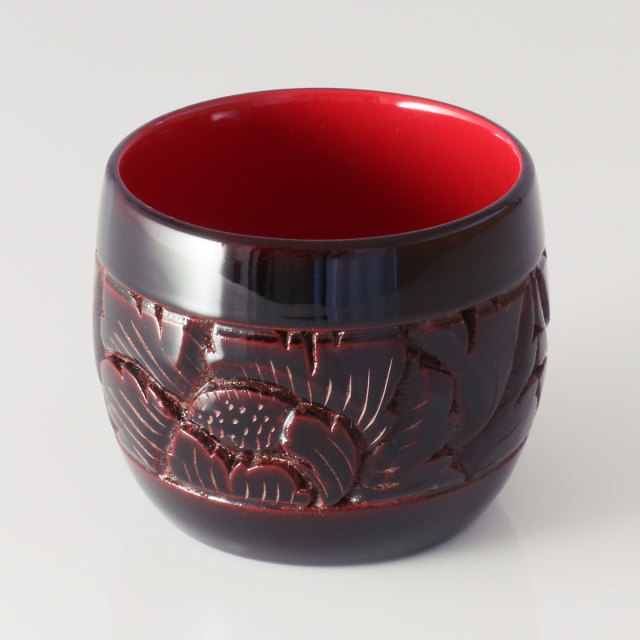 村上木彫堆朱 藤井漆工 ぐい呑 牡丹唐草 朱溜塗