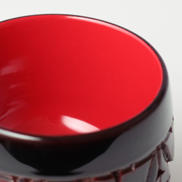 村上木彫堆朱 藤井漆工 ぐい呑 牡丹唐草 朱溜塗