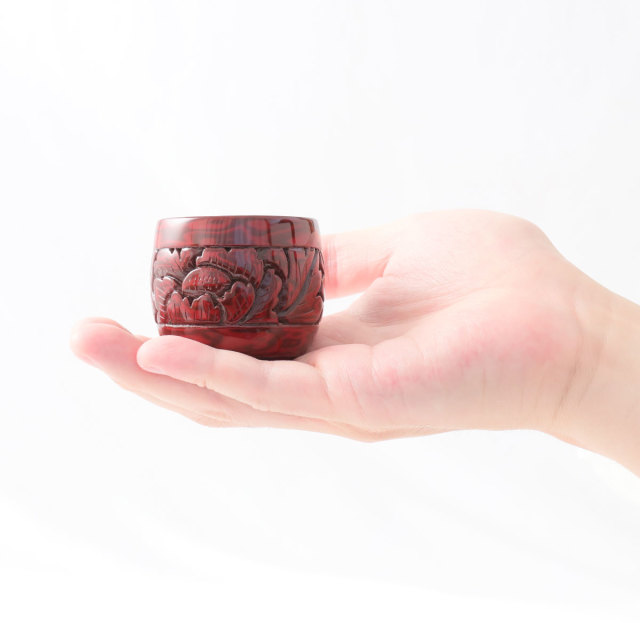 村上木彫堆朱 藤井漆工 ぐい呑 牡丹唐草 研出塗