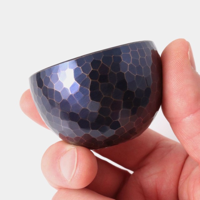 清雅堂］鎚起銅器｜酒器「ぐい呑み」青藍色（口径50mm、容量50ml