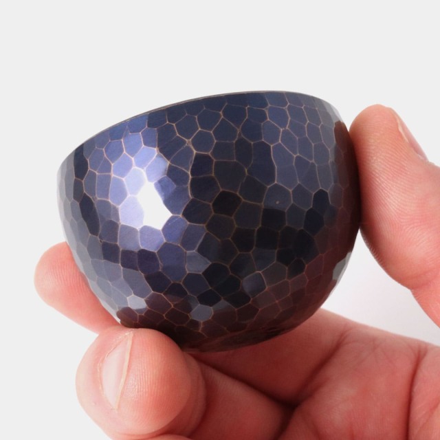 清雅堂］鎚起銅器｜酒器「ぐい呑み」青藍色（口径50mm、容量50ml