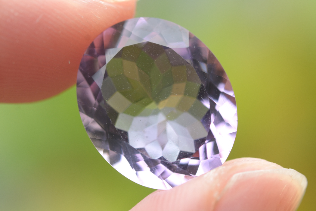 ピンクラベンダーアメジスト【19】ルース・ファセットカット（16×13mm）