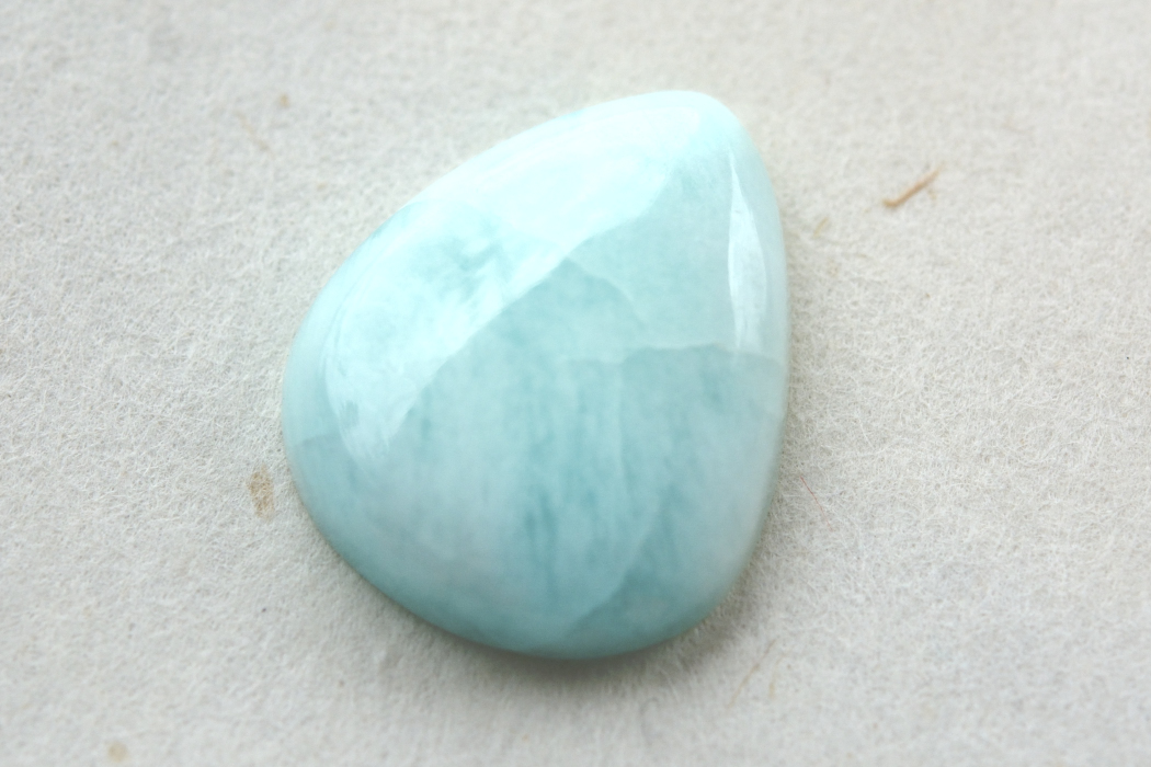 ブルーアラゴナイト【14】ルース・カボション（21.5×18mm）