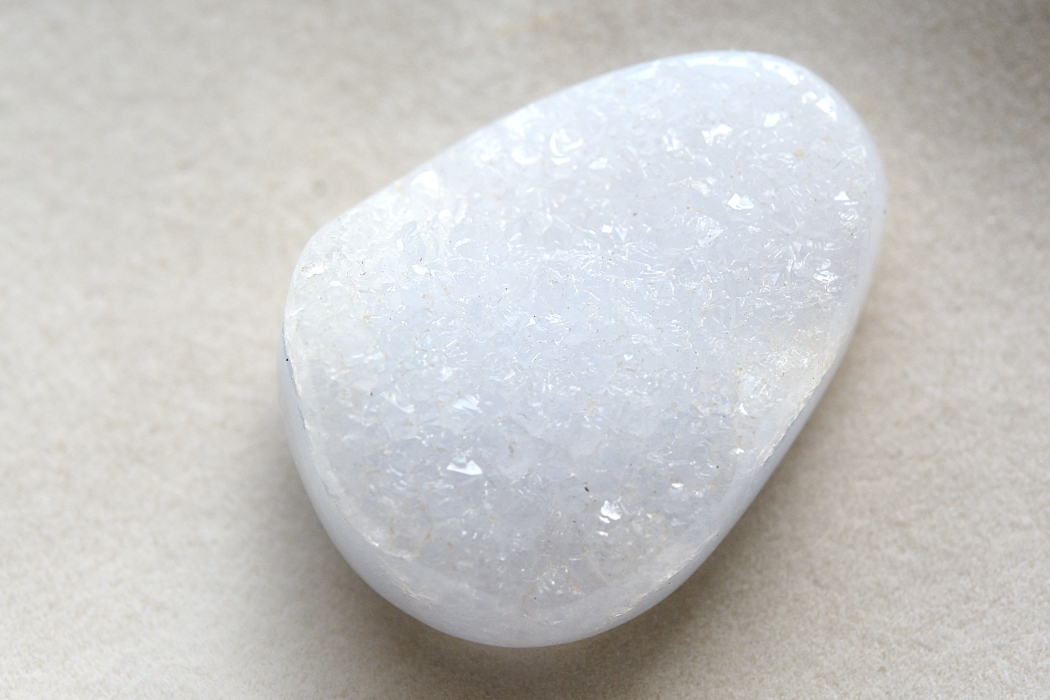 ブルーカルセドニー（ドゥルージー）【25】ルース・カボション（36?26.5mm）