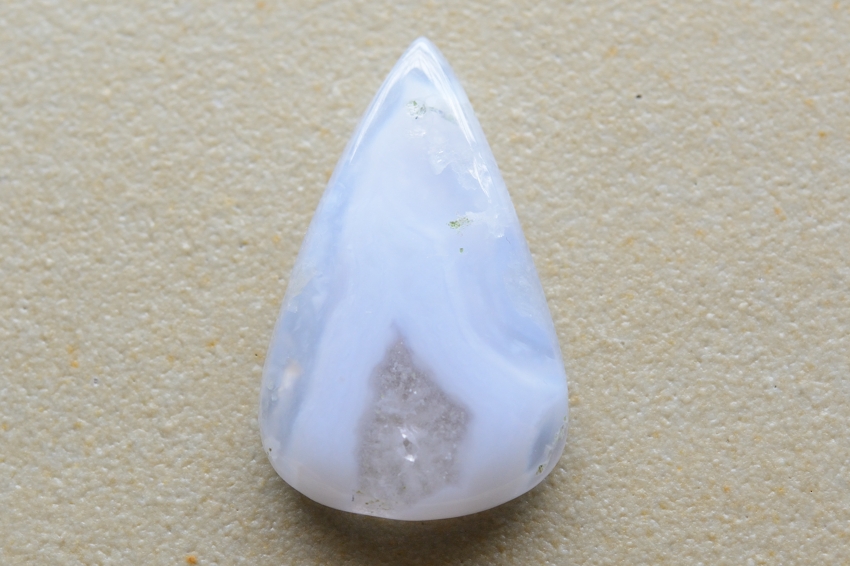 ブルーレースアゲート【19】ルース・カボション（27.5×17mm）