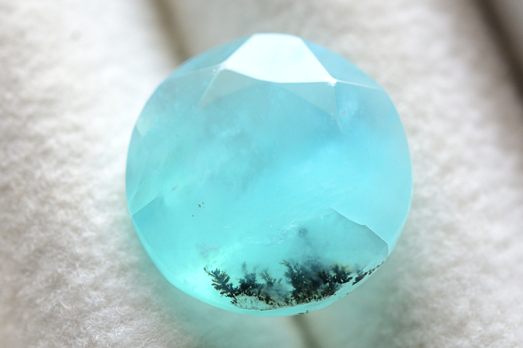 デンドリティックブルーオパール【31】ルース・カボション（13.5×13.5mm）