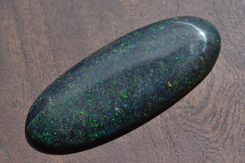 ブラックマトリックスオパール【31】ルース・カボション（41.5×16.5mm）