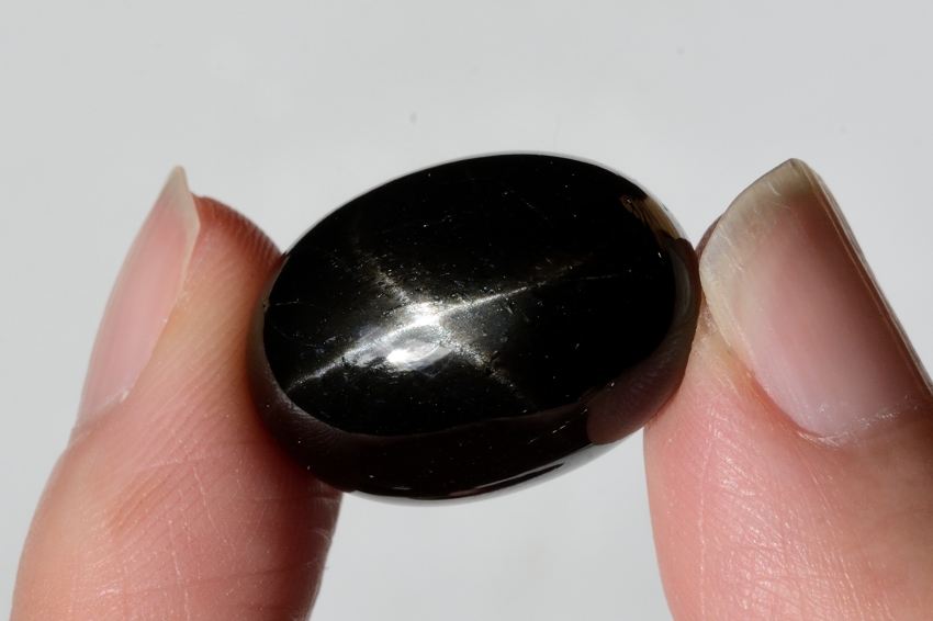 ブラックスター【6】天然石ルース・カボション　（19×14mm）