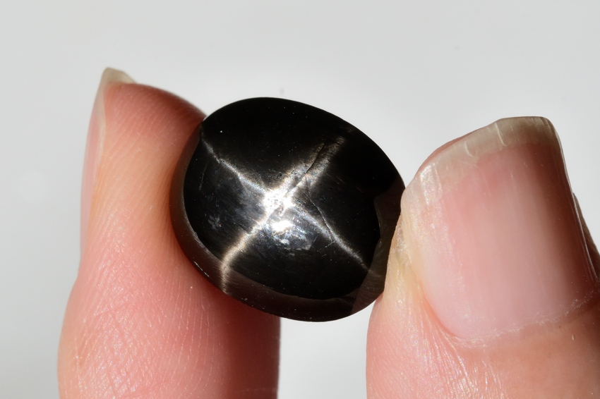 ブラックスター【9】天然石ルース・カボション　（15×12mm）