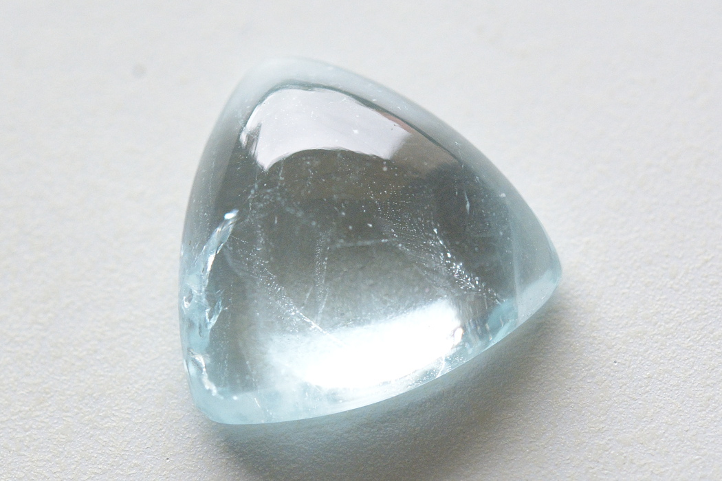 ブルートパーズ【63】天然石ルース・カボション・ローズカット（16.5×16.5mm）