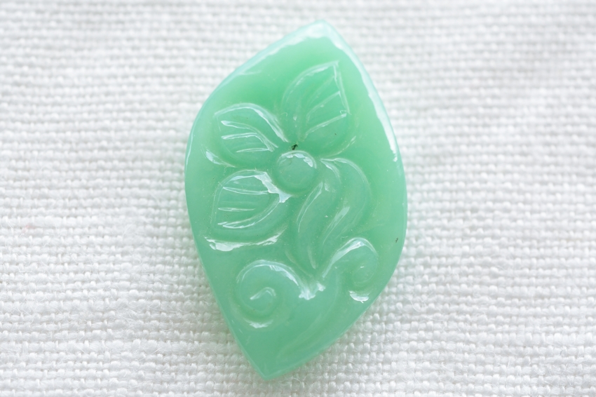 クリソプレーズ（カービング）【59】ルース・カボション　（25×15mm）