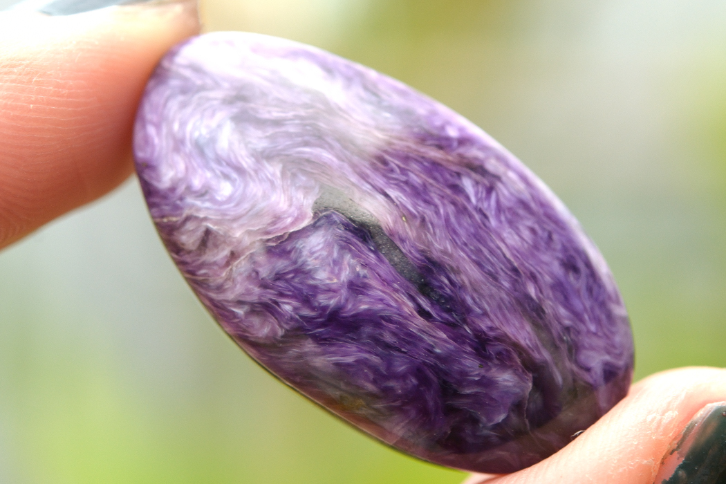 チャロアイト【16】ルース・カボション（32×18mm）