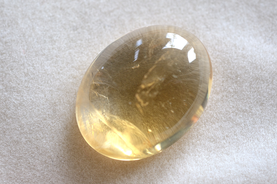 シトリン【24】ルース・カボション（19.5×15mm）