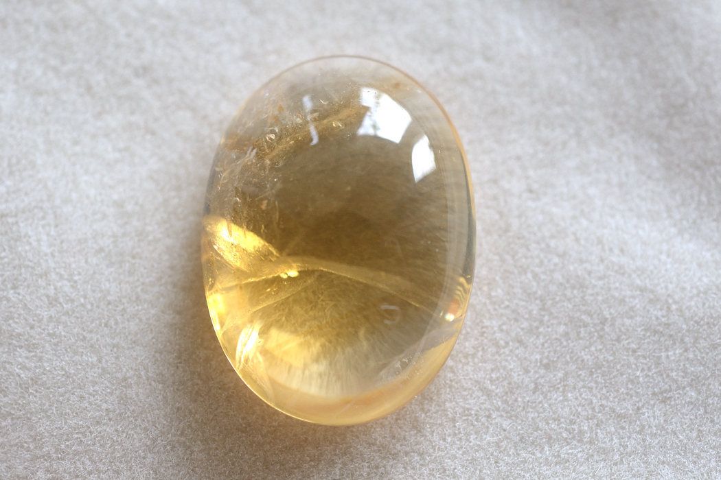 シトリン【31】ルース・カボション（19×13.5mm）