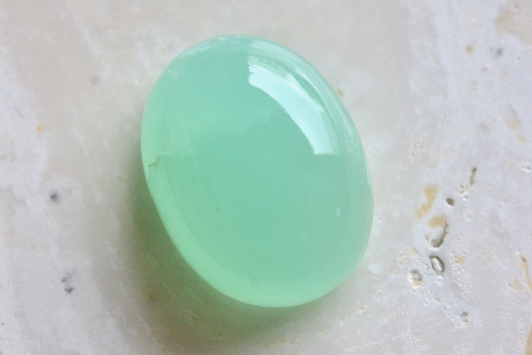 クリソプレーズ【61】ルース・カボション　（19×12.5mm）