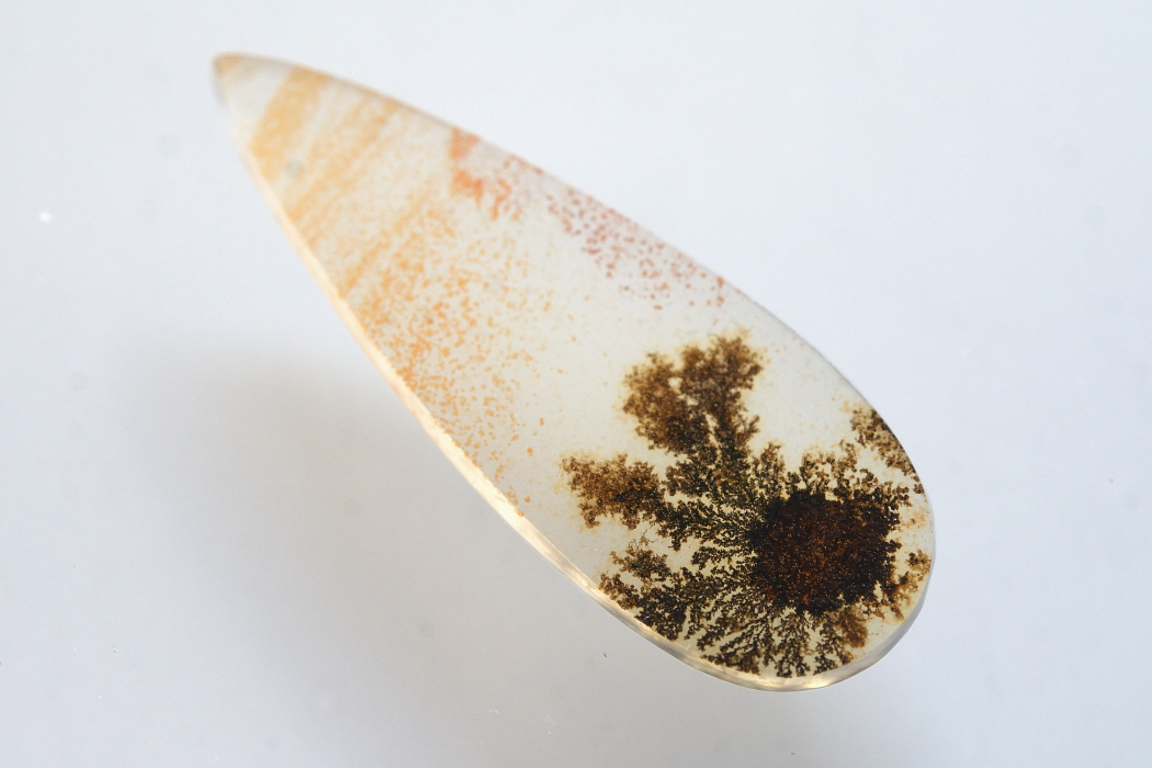 デンドリティックアゲート【26】ルース・カボション　（27.5×10mm）