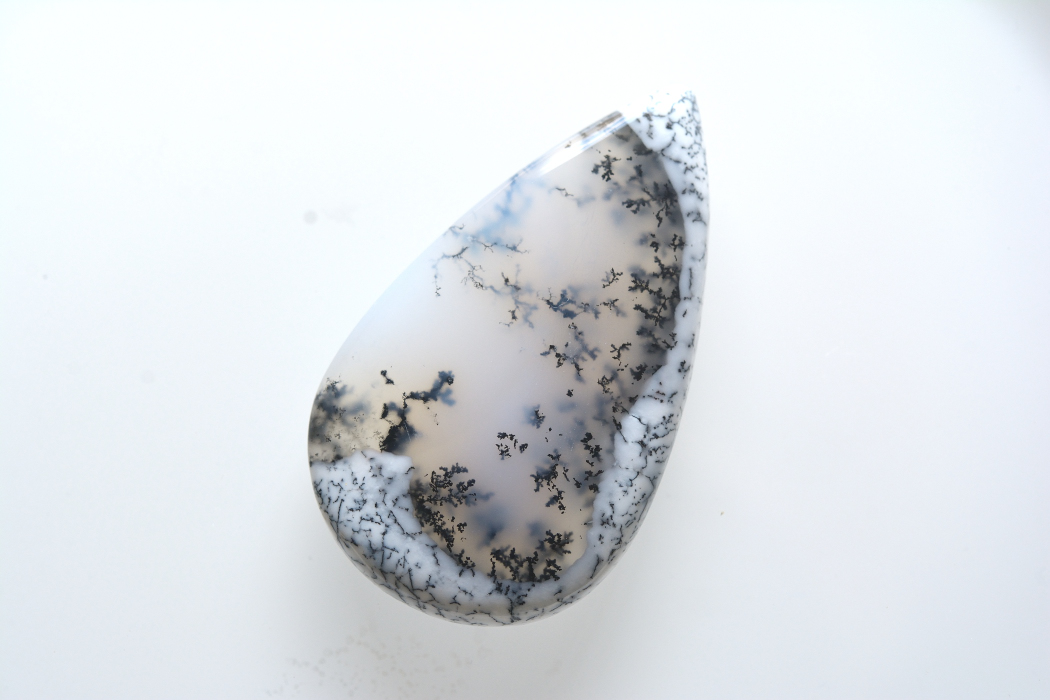 デンドライトオパール【4】ルース・カボション（49.5×29mm）