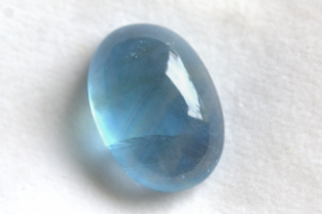 ブルーフローライト【68】ルース・カボション　（18×12.5mm）