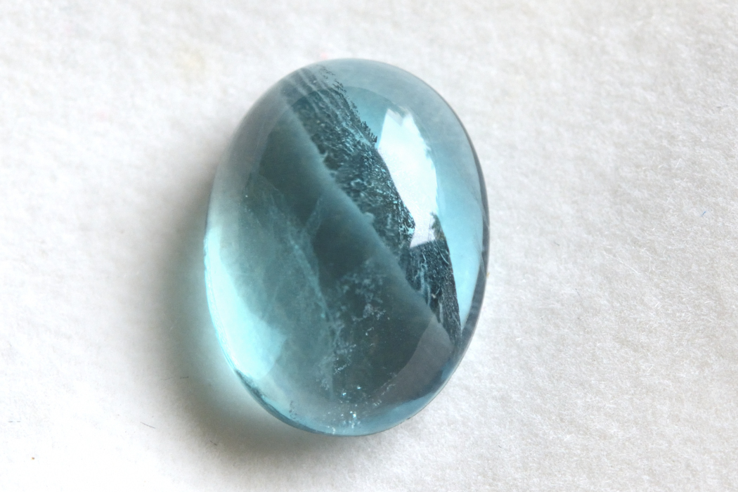 ブルーフローライト【69】ルース・カボション　（14×10.5mm）