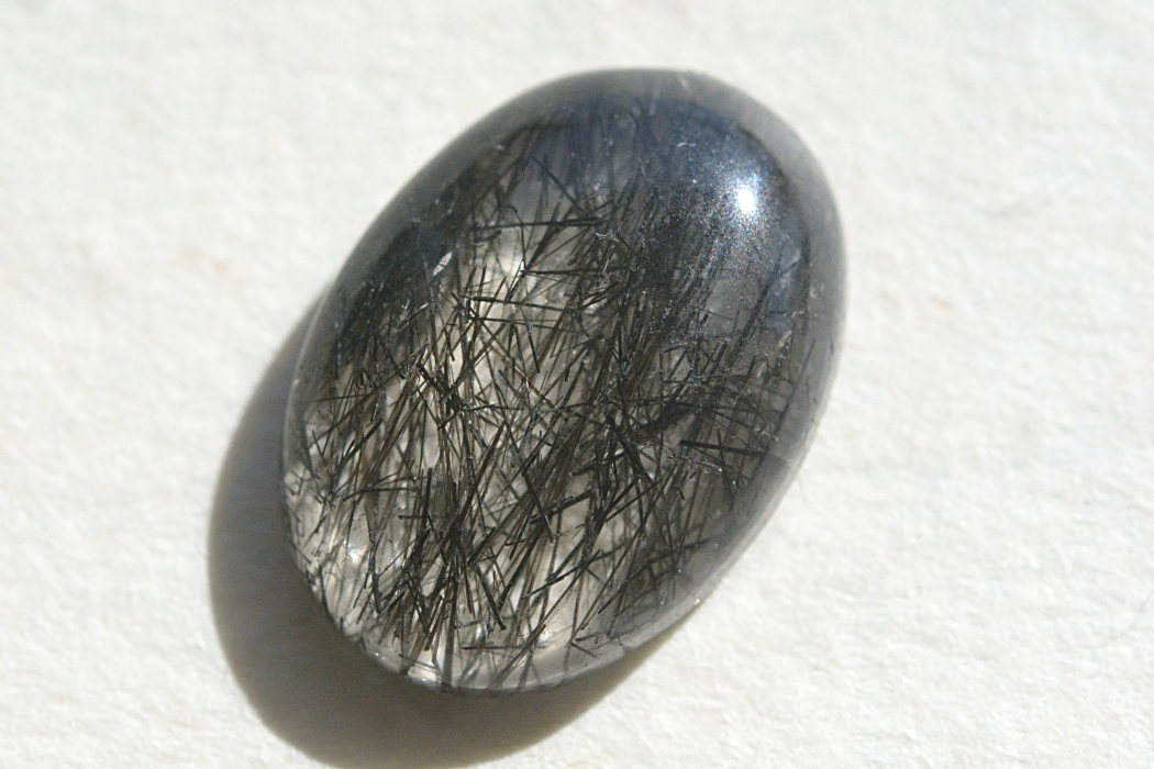 ブラックルチルクォーツ【14】ルース・カボション（18×13mm）