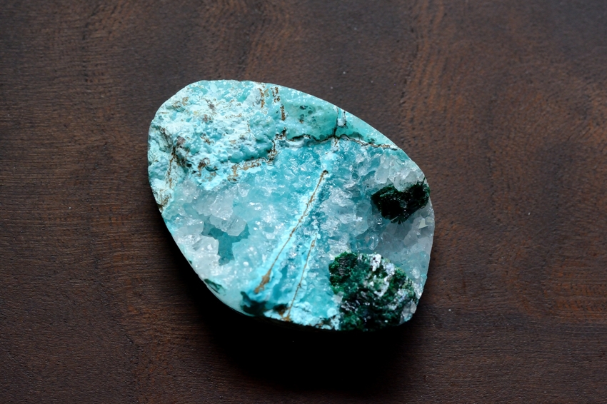 ジェムシリカ・ドゥルージー【2】　天然石ルース・カボション　（36.5×25mm）