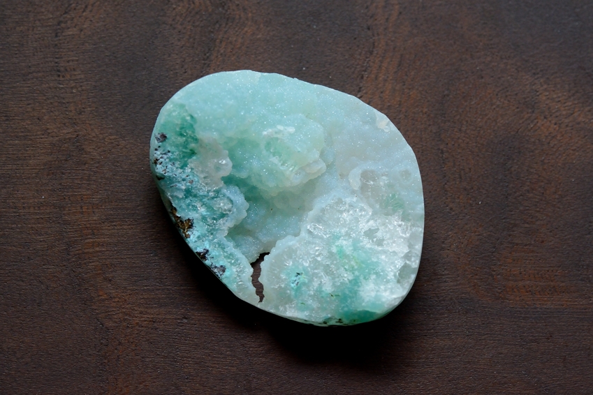 ジェムシリカ・ドゥルージー【4】　天然石ルース・カボション　（36×27mm）